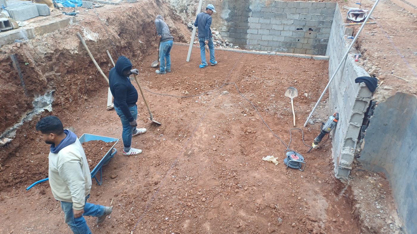 Terrassement du bassin en début de chantier
